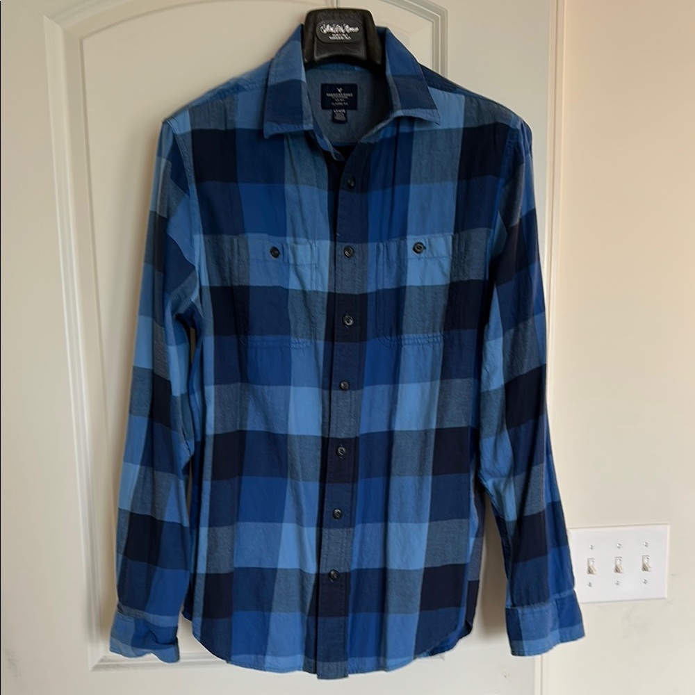 American Eagle Outfitters Blue Casual Button Down Shirt